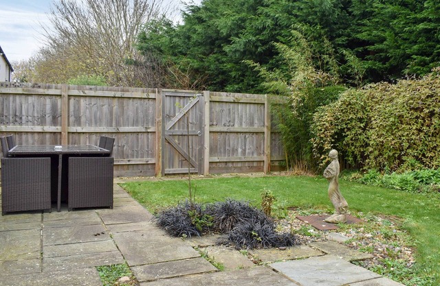 3 bedroom accommodation in Bower Hinton