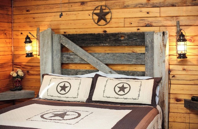 Une cabine de luxe King Suite dans les Ozarks