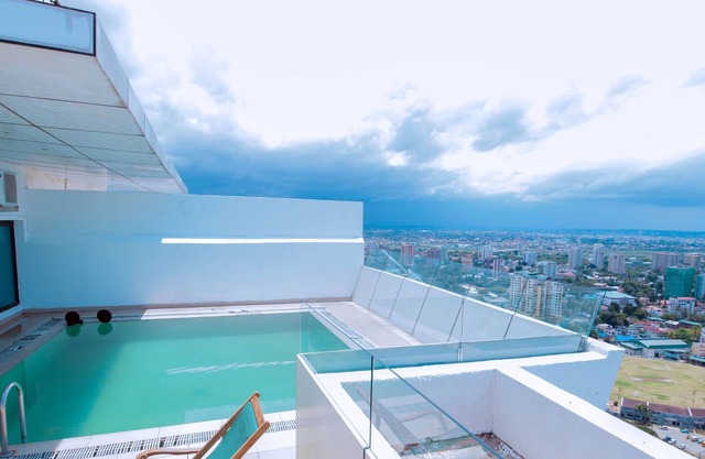 a much loved spacious luxury penthouse at the center of daressalaam