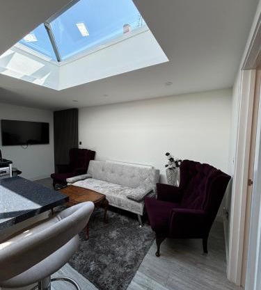 A Nice 2BR Fully Furnished with Parking 2BRFN LP