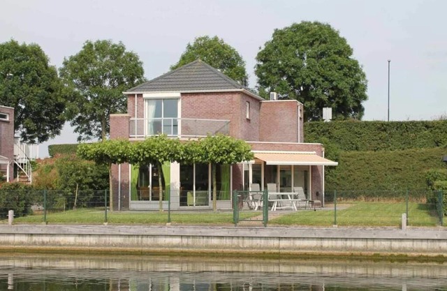 Une vue sur la nature et l’eau, depuis cette maison de digue confortablement équipée!