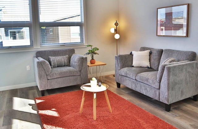 A park-like setting between the BRAND NEW homes provides a way to relax and meet the neighbors.