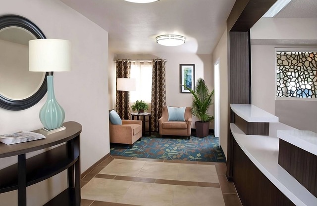 A Place You'll Surely Enjoy! Free Parking Onsite, Pet-Friendly Property