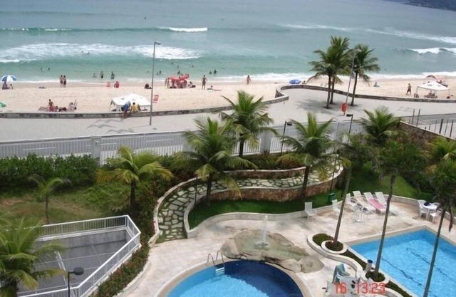 A prime view ocean front apart-hotel flat resort