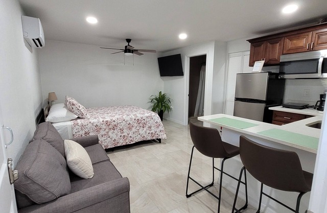 A quiet and peaceful space for your stay away from home. Cleanliness