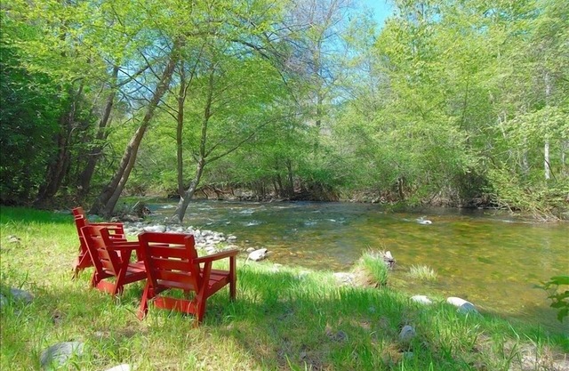 A Riverfront séjour romantique