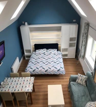 A secluded Garden Room in sunny Southport