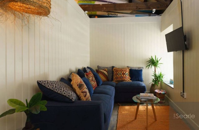 A self-contained property nestled by Porthtowan beach