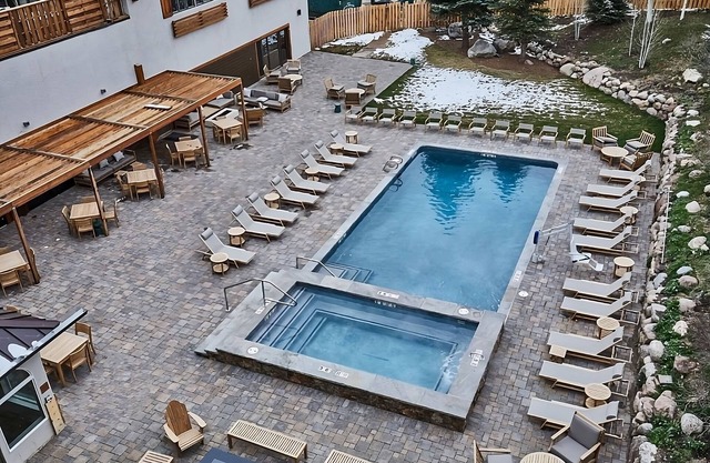 A Ski Enthusiast's Getaway: Near Vail Ski Resort and Vail Nature Center