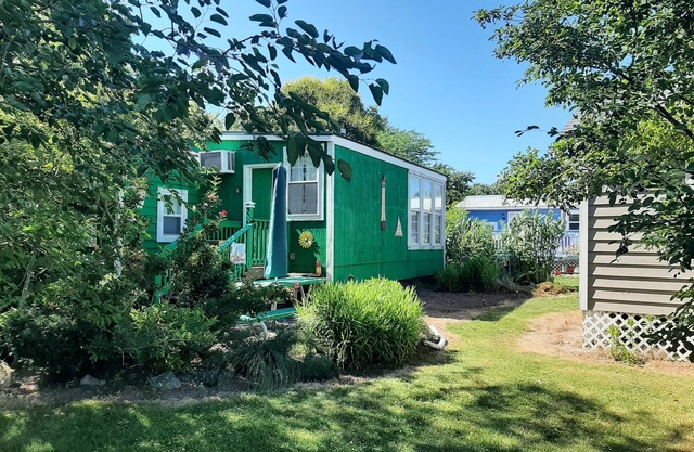 A small but roomy villa on Middle Bass Island, a short ferry ride away to PIB!