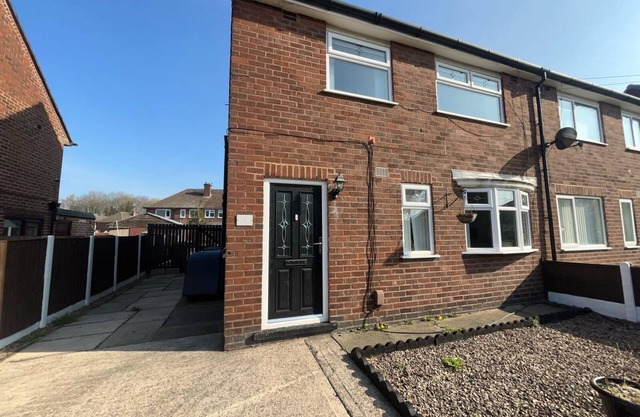 A spacious 3 bed semi-detached property