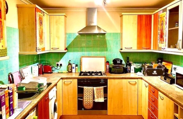 A spacious maisonette close to local amenities