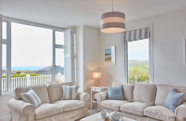 A superb holiday home for a large family or group of friends, ideally located in vibrant Newquay.
