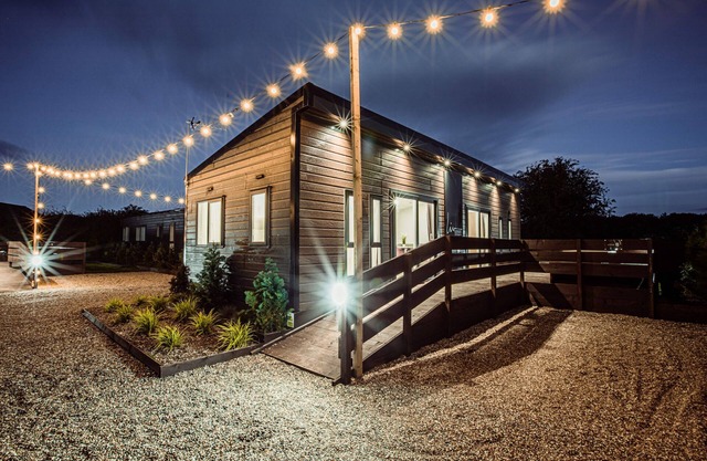 A superior lodge 2 that sleeps 6 guests in 2 bedrooms