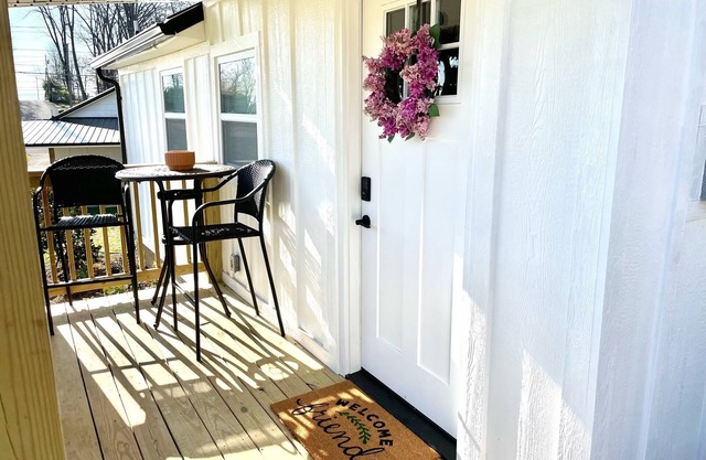 A Tiny Retreat in the middle of the Tri Cities