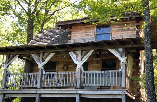 A Unique Bed and Breakfast...Log Cabins, with Hot Tubs and Breakfast Delivered Each Morning :)