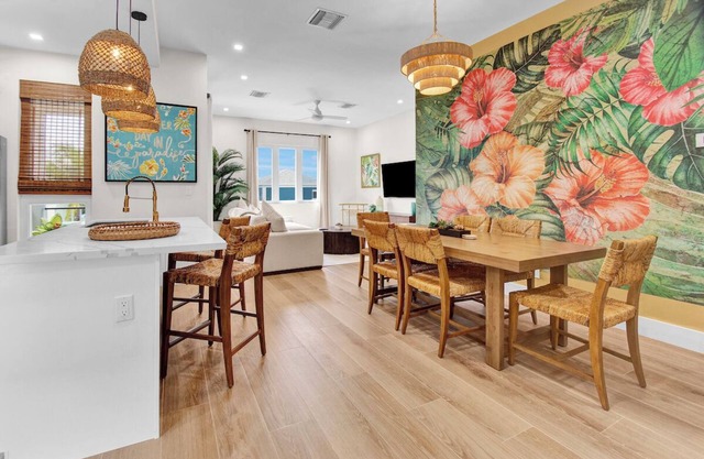 Nassau's new, luxury, tropical retreat, 2 bdrms, in the heart of Cable Beach