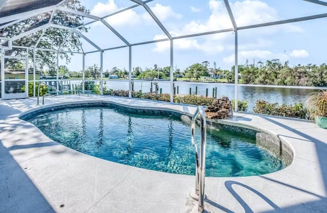 Waterfront Oasis! Private pool, Gulf access in sunny N Fort Myers!