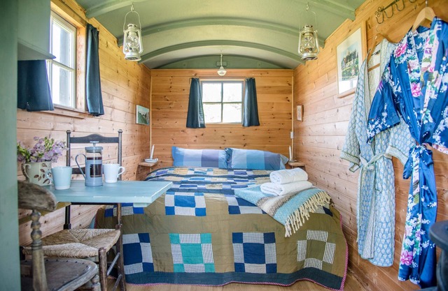 Abbey Shepherds Hut, Eye