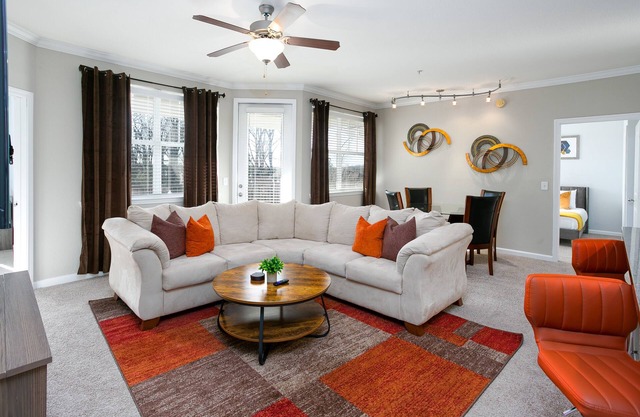 Abby's Luxurious Cove-10 mins from everywhere