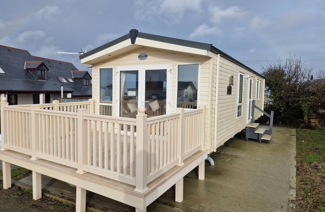 ABERAERON wide horizons site 5 minutes walk from town centre 2 bed sleeps 6..