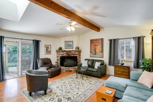 about 3 Mi to Dtwn and Chico State NorCal Escape!