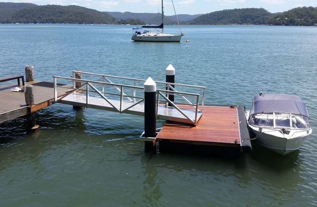 Bord de l'eau absolu: Turners River House Hawkesbury River. WOBBY BEACH