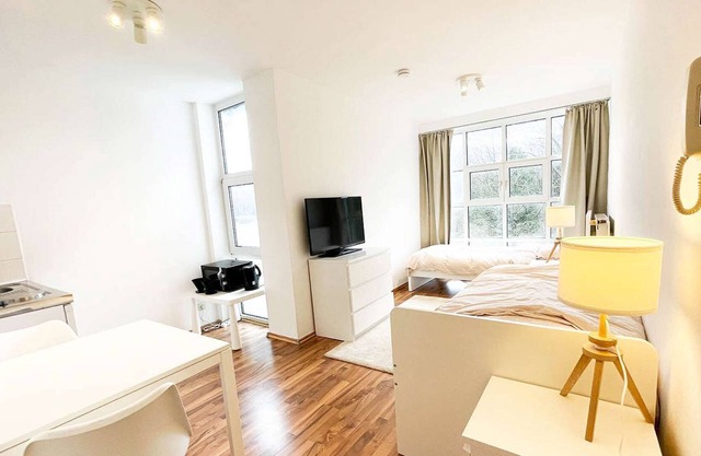 Ac01 Schönes Apartment mit TV & Wlan im Herzen von Aachen