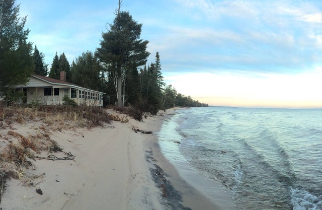 Accès à la meilleure plage de sable blanc du Keweenaw!