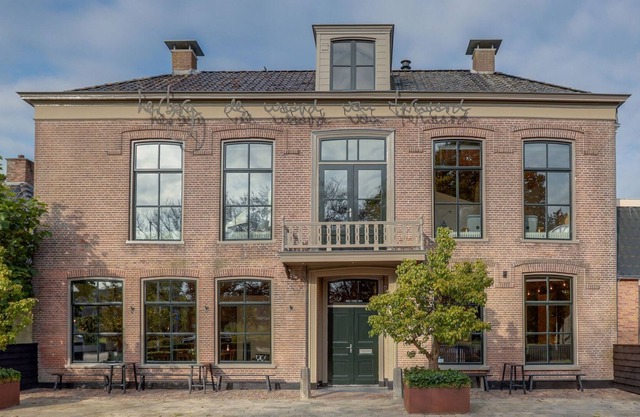 Belle maison de vacances à Ternaard avec cour