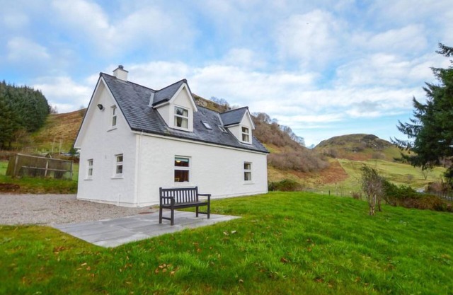 Achalic Beag by Interhome