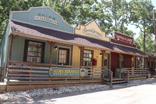 Acorn Hideaways Frontier Suites