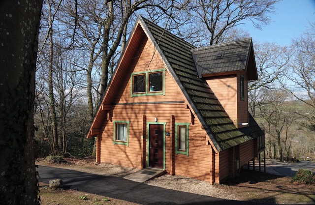 ACORN LODGE, family friendly, character holiday cottage in Chudleigh