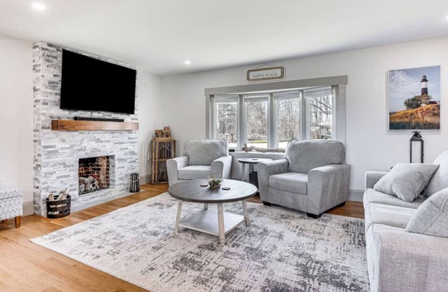 Acres Away - Spacious Maine Retreat w/ Bunkhouse