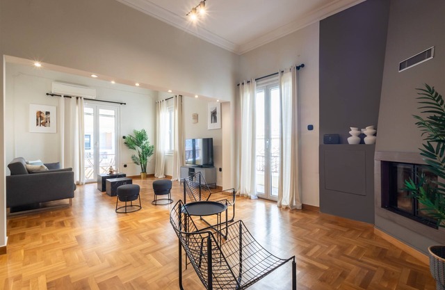 Acropolis View 3-bdrm With Rooftop Garden Jacuzzi