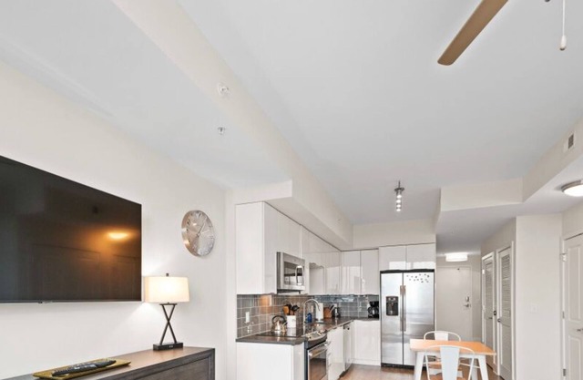 ACS-1804-Uptown Charlotte-Studio w/ Roof Top Pool