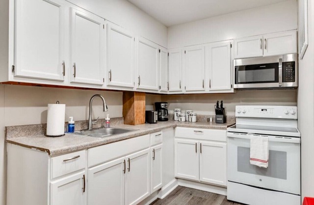Adorable 2-Bedroom Home in Hopewell near Hospital