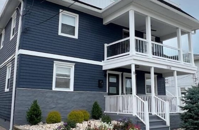 Adorable 2BR 2Bath home 3 blocks from the beach in the heart of Margate, NJ