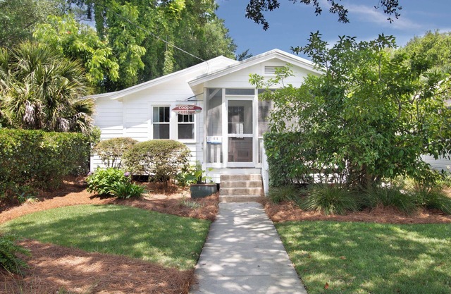 Clôture à piquets ~ Un autre des meilleurs de la folie! Cottage Classique 2 BR