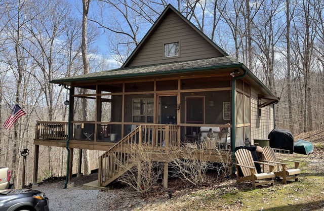 Adorable Cottage / Cabin niché entre la petite et la rivière Big Buffalo