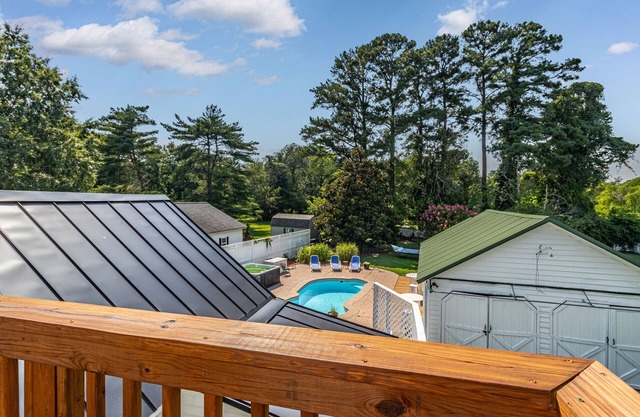 Relaxing Retreat in "Downtown" Urbanna Steps from Restaurants, Shops & More
