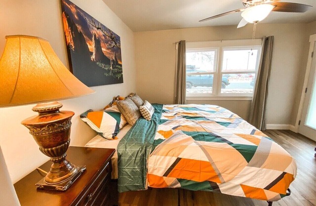 ♥Adorable Guest Suite♥central/trendy neighborhood