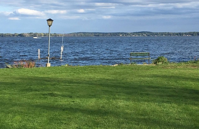 Adorable maison avec vue sur le lac - pédalos et kayaks ava et 2 salles de bains!