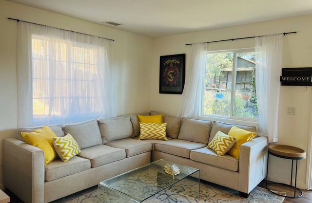 Adorable space with entertainment barn