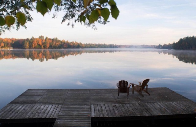 Nouveau! Deluxe Lodge Home sur le lac Little Saint Germain!