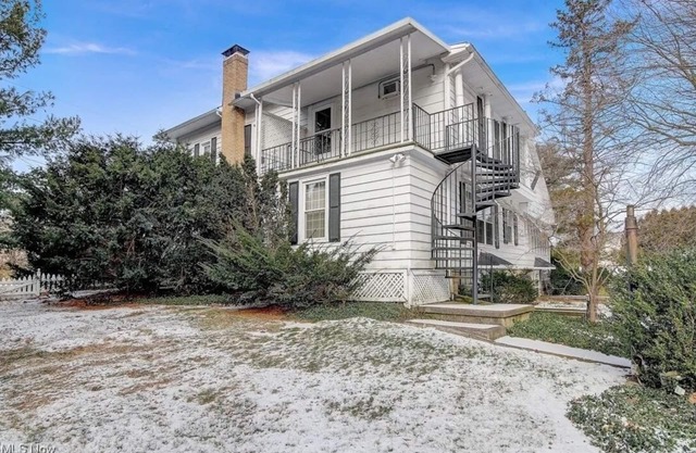 Adorable studio apartment near Cedar Point and Cleveland