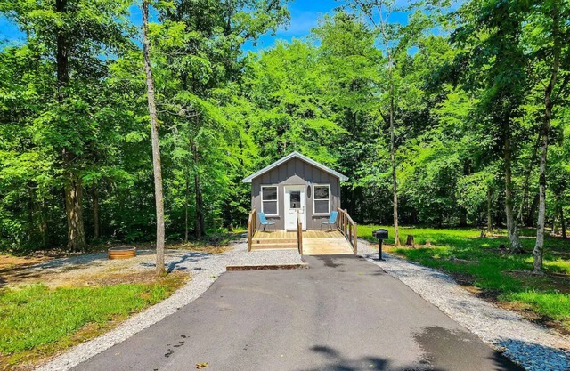 Adorable Tiny House Cabin- Lake Guntersville-ADA