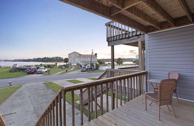 Adorable Townhome with Water Views
