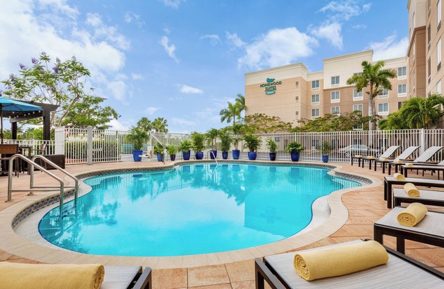 Adventure Awaits! 3 Cozy Units w/Kitchen, Pool
