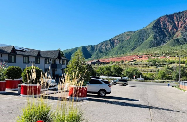 Adventure Inn - Glenwood Springs